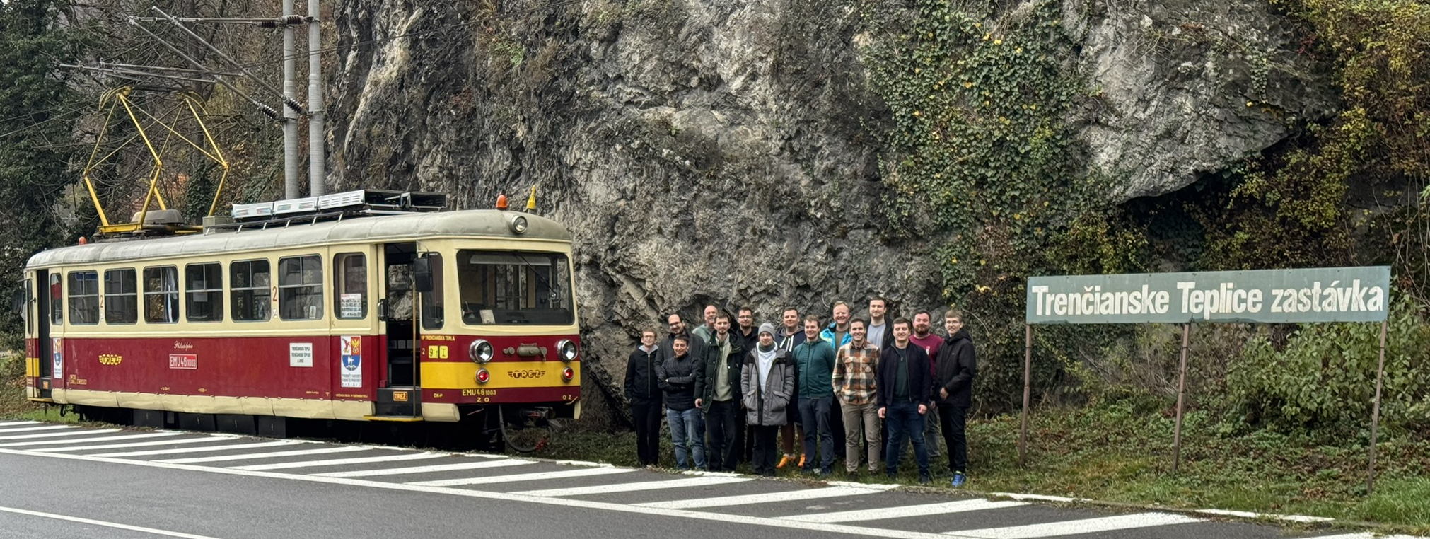 Skupinová fotka - Nevinné víno 2025